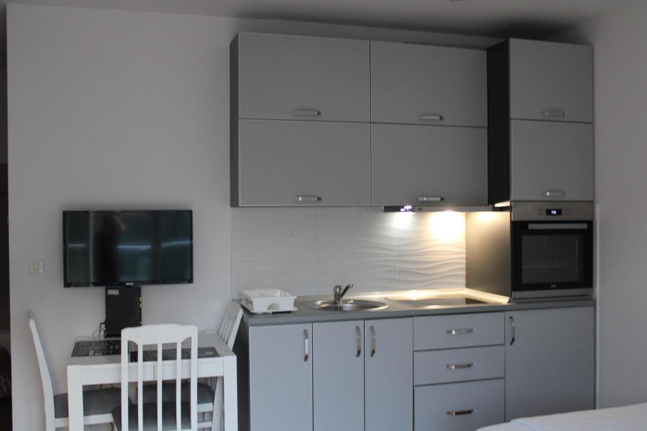Delta Studio Apartman Ποντγορίτσα Εξωτερικό φωτογραφία